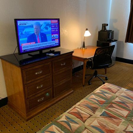 Brentwood Inn & Suites ホッブズ エクステリア 写真