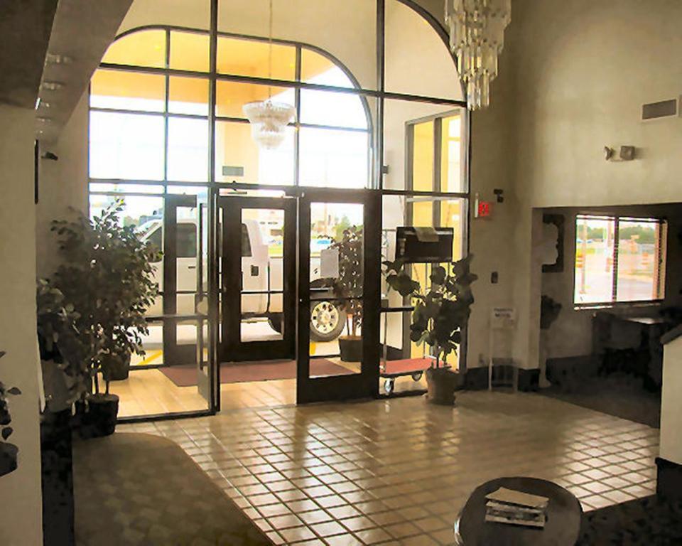 Brentwood Inn & Suites ホッブズ エクステリア 写真