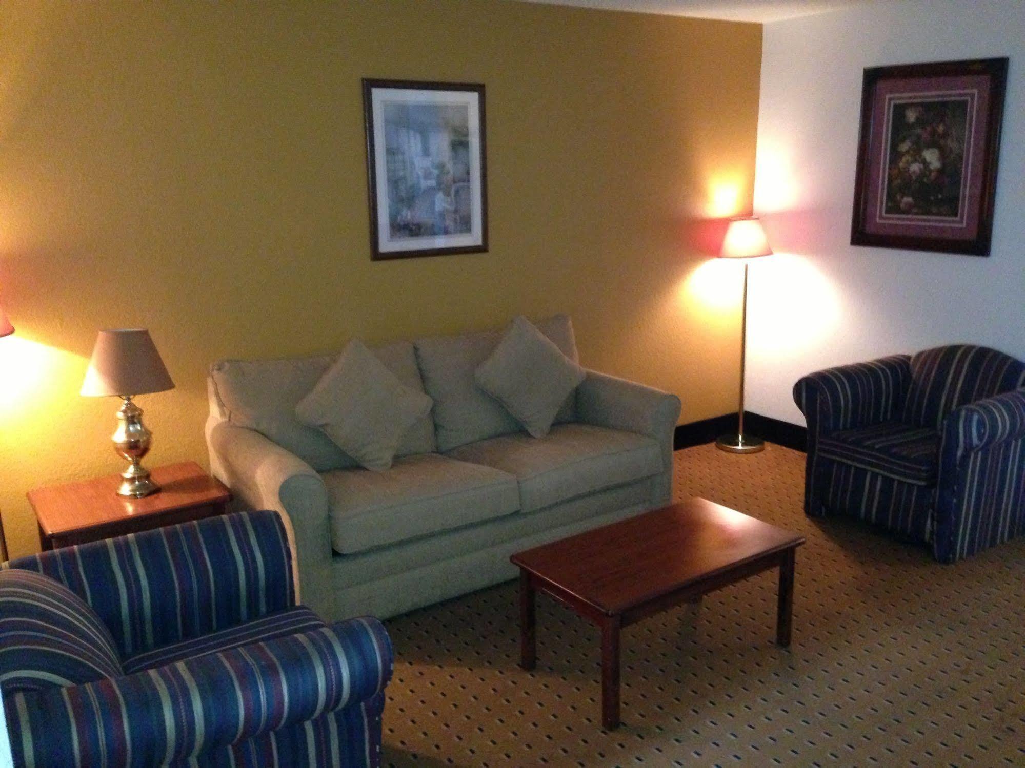 Brentwood Inn & Suites ホッブズ エクステリア 写真